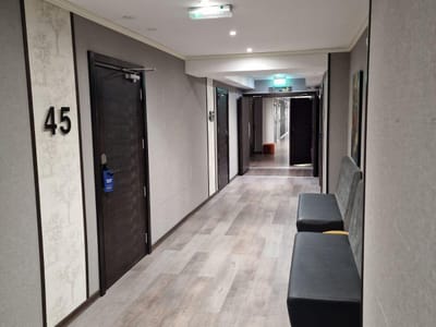 Projektaufnahme von Akademik Gold — Montage, Blockhaus, Innenausbau oder Visualisierung — Aufnahme 24 von 36